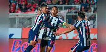¡A paso firme! Alianza Lima venció 1-0 a Cienciano en el Cusco y quedó muy cerca de llevarse el Torneo Apertura 2026 ¡A paso firme! Alianza Lima venció 1-0 a Cienciano en el Cusco y quedó muy cerca de llevarse el Torneo Apertura 2026