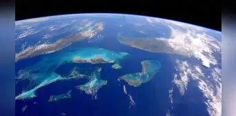 Casi 170 billones de piezas de plástico flotando en el océano: los satélites ayudan a cartografiar dónde se encuentran Casi 170 billones de piezas de plástico flotando en el océano: los satélites ayudan a cartografiar dónde se encuentran