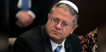 Ministro israelí Ben-Gvir provoca condena internacional tras humillar a activistas que llevaban ayuda humanitaria a Gaza