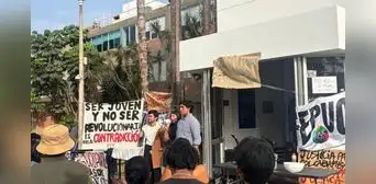Fin de la toma en la PUCP: alumnos abandonan Rectorado tras pacto con autoridades sobre nueva pensión Fin de la toma en la PUCP: alumnos abandonan Rectorado tras pacto con autoridades sobre nueva pensión