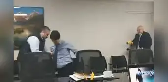 Alcalde Carlos Bruce bajo la lupa: Sunafil inspeccionará a la Municipalidad de Surco tras disparo con pistola eléctrica a asesor Alcalde Carlos Bruce bajo la lupa: Sunafil inspeccionará a la Municipalidad de Surco tras disparo con pistola eléctrica a asesor