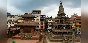 Nepal utiliza toneladas de residuos plásticos para construir carreteras más ecológicas, duraderas y resistentes a la humedad Nepal utiliza toneladas de residuos plásticos para construir carreteras más ecológicas, duraderas y resistentes a la humedad