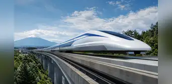 Japón desafía los límites del transporte con un tren bala que flota sobre las vías gracias a potentes imanes superconductores