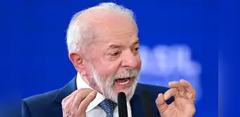 Lula da Silva envía ayuda humanitaria a Bolivia mientras las protestas cumplen cuatro semanas y aíslan La Paz Lula da Silva envía ayuda humanitaria a Bolivia mientras las protestas cumplen cuatro semanas y aíslan La Paz