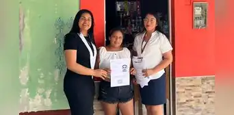 Jueza de Tumbes entrega personalmente depósitos judiciales a madres de familia en Zarumilla