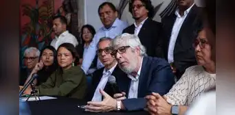 Juntos por el Perú: equipo ecónomico reitera ante prensa internacional que subirán el sueldo mínimo Juntos por el Perú: equipo ecónomico reitera ante prensa internacional que subirán el sueldo mínimo