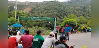 Huelga de hambre en la UNIQ en Cusco: estudiantes exigen a Minedu aceptar renuncia de autoridades universitarias Huelga de hambre en la UNIQ en Cusco: estudiantes exigen a Minedu aceptar renuncia de autoridades universitarias