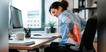 Conserva tu postura erguida con 4 ejercicios sencillos que retrasan el desgaste físico, según un fisioterapeuta