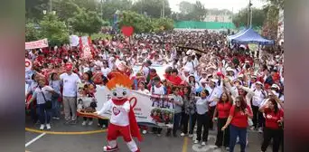 ¡Música, alegría y esperanza! Así se vivió la gran caminata por la educación ¡Música, alegría y esperanza! Así se vivió la gran caminata por la educación
