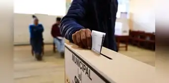 Elecciones 2026: trabajadores que deban viajar para votar en segunda vuelta podrán ausentarse hasta cuatro días Elecciones 2026: trabajadores que deban viajar para votar en segunda vuelta podrán ausentarse hasta cuatro días