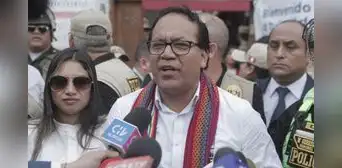 Roberto Sánchez votó en San Borja y llamó a aceptar resultados: "Respetemos el voto libre" Roberto Sánchez votó en San Borja y llamó a aceptar resultados: "Respetemos el voto libre"