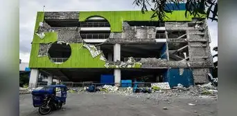 Devastador sismo de magnitud 7,8 en Filipinas deja al menos 35 fallecidos, varios desaparecidos y derrumbes