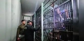 Inpe dispone aislamiento de 24 presos del penal de Huaral que se resisten a ser reubicados Inpe dispone aislamiento de 24 presos del penal de Huaral que se resisten a ser reubicados
