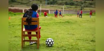 En lo que dura un partido de fútbol, 8 niñas sufren violencia en Perú: iniciativa busca prevenirla desde el deporte En lo que dura un partido de fútbol, 8 niñas sufren violencia en Perú: iniciativa busca prevenirla desde el deporte