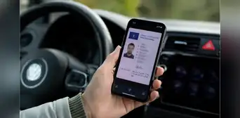 España y la UE dan un salto digital: a partir de 2027 podrás llevar tu carnet de conducir y DNI en el móvil con total validez legal España y la UE dan un salto digital: a partir de 2027 podrás llevar tu carnet de conducir y DNI en el móvil con total validez legal