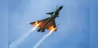 China desafía a Estados Unidos con un plan para destruir sus portaaviones desde 3.000 km usando submarinos y misiles hipersónicos China desafía a Estados Unidos con un plan para destruir sus portaaviones desde 3.000 km usando submarinos y misiles hipersónicos