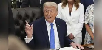 Donald Trump anuncia un acuerdo con Irán para desbloquear el estrecho de Ormuz y levanta el bloqueo naval de EE. UU. Donald Trump anuncia un acuerdo con Irán para desbloquear el estrecho de Ormuz y levanta el bloqueo naval de EE. UU.