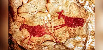 ¿Por qué las pinturas rupestres eran rojas? La ciencia revela el secreto de su impacto visual en la Prehistoria