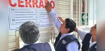 Clausuran 666 farmacias en todo el país por vender medicamentos vencidos, falsificados y sin registro sanitario Clausuran 666 farmacias en todo el país por vender medicamentos vencidos, falsificados y sin registro sanitario