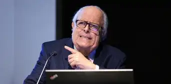 Julio Velarde: “El potencial de crecimiento era bastante mayor y no se concretó por la inestabilidad”