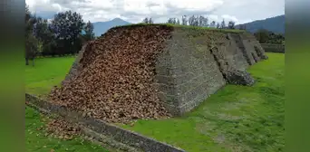 Parte de una antigua pirámide se derrumbó en México: los lugareños lo vieron como un “mal augurio” Parte de una antigua pirámide se derrumbó en México: los lugareños lo vieron como un “mal augurio”