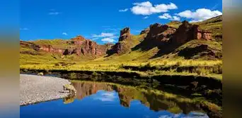 El destino escondido en Puno que se volvió tendencia turística en Sudamérica por sus paisajes ancestrales y formaciones rocosas únicas El destino escondido en Puno que se volvió tendencia turística en Sudamérica por sus paisajes ancestrales y formaciones rocosas únicas