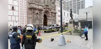 Asaltan a balazos a cambista en plena Iglesia La Merced en el Jirón de la Unión: le robaron S/52.000 Asaltan a balazos a cambista en plena Iglesia La Merced en el Jirón de la Unión: le robaron S/52.000
