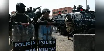 La Policía Boliviana y las Fuerzas Armadas activan plan para desbloquear Cochabamba tras liberar otras vías La Policía Boliviana y las Fuerzas Armadas activan plan para desbloquear Cochabamba tras liberar otras vías