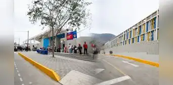 Así lucen ahora dos emblemáticos colegios de San Juan de Lurigancho tras la renovación de pistas, veredas y áreas verdes Así lucen ahora dos emblemáticos colegios de San Juan de Lurigancho tras la renovación de pistas, veredas y áreas verdes