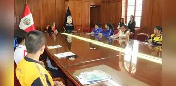 Jueces de paz escolar reciben capacitación para prevenir el ciberbullying en colegios de La Libertad