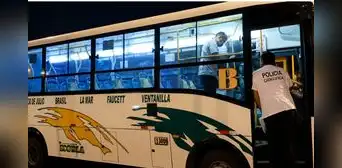 Sicario finge ser pasajero y balea a chofer de bus de 'La Roma' en Callao: paralizan sus operaciones