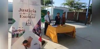 Corte de Sullana juramentó a siete jueces y secretarios de paz escolar en colegios de Talara