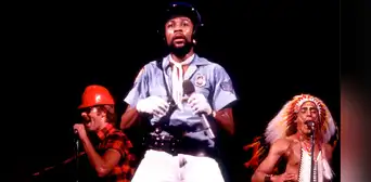 Muere cantante Víctor Willis, líder del grupo Village People, a los 74 años, un día antes de su cumpleaños