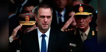 Se complica el caso de Manuel Adorni con reporte de millones gastados y declaraciones de funcionarios en su contra Se complica el caso de Manuel Adorni con reporte de millones gastados y declaraciones de funcionarios en su contra