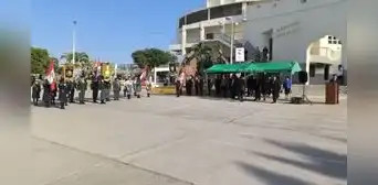 Izamiento del pabellón nacional - Corte de Sullana