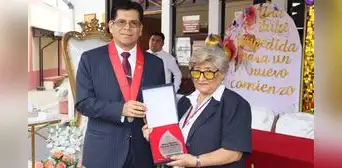 Corte de Piura reconoce 46 años de servicio de trabajadora judicial de Catacaos