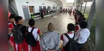 Corte de Tumbes acerca "La Ruta de la Flagrancia" a estudiantes de dos colegios Corte de Tumbes acerca "La Ruta de la Flagrancia" a estudiantes de dos colegios