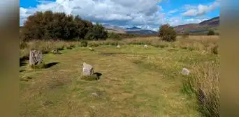 Arqueólogos descubren en Escocia un antiguo círculo subterráneo que podría ser un monumento similar a Stonehenge