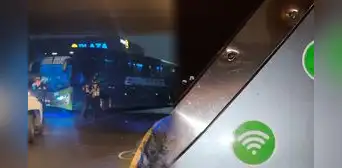 Chofer queda herido en ataque contra bus 'Emmanuel' cerca a Plaza Norte: empresa suspendió operaciones tras tercer atentado Chofer queda herido en ataque contra bus 'Emmanuel' cerca a Plaza Norte: empresa suspendió operaciones tras tercer atentado