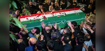 Irán inicia una semana de ceremonias fúnebres para Ali Khamenei, el líder supremo abatido por Estados Unidos Irán inicia una semana de ceremonias fúnebres para Ali Khamenei, el líder supremo abatido por Estados Unidos