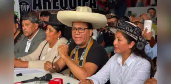 Roberto Sánchez convoca movilizaciones en julio y mantiene condiciones para dialogar con Keiko Fujimori Roberto Sánchez convoca movilizaciones en julio y mantiene condiciones para dialogar con Keiko Fujimori