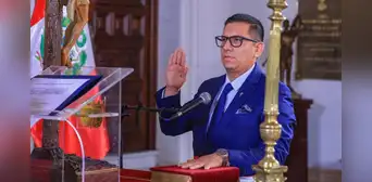 Ministro de Trabajo es acusado por presunto certificado falso para acceder a cargo público Ministro de Trabajo es acusado por presunto certificado falso para acceder a cargo público