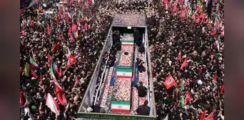 Irán despide a Alí Jamenei con un funeral multitudinario que moviliza hasta 20 millones de personas Irán despide a Alí Jamenei con un funeral multitudinario que moviliza hasta 20 millones de personas