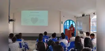 Corte del Santa capacita a escolares para prevenir la violencia de género en Internet Corte del Santa capacita a escolares para prevenir la violencia de género en Internet