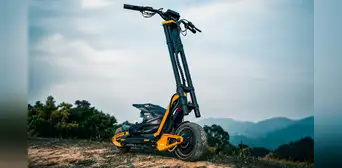 El scooter eléctrico chino más rápido del mundo acelera de 0 a 48 km/h en solo 3,5 segundos: sus dos motores entregan 8.400 W de potencia