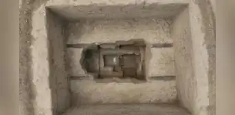 Descubren una botella de bronce sellada en una tumba china de 2.300 años: aún contenía cerveza bien conservada Descubren una botella de bronce sellada en una tumba china de 2.300 años: aún contenía cerveza bien conservada