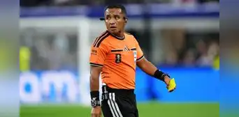 ¿Quién es el árbitro que dirigirá la semifinal entre Francia vs España y estrenó la ‘Ley Vinicius’ en el Mundial 2026?