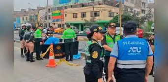 Motociclista atropella a adulto mayor de 88 años tras invadir carril exclusivo del Metropolitano en Comas