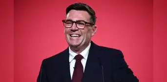 Andy Burnham será el nuevo primer ministro del Reino Unido tras asumir el liderazgo del Partido Laborista