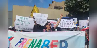 Becarios protestan frente al Minedu contra proyecto que cambia las reglas del Pronabec: “Hasta que se deje sin efecto”